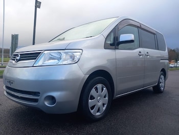 Nissan - Serena