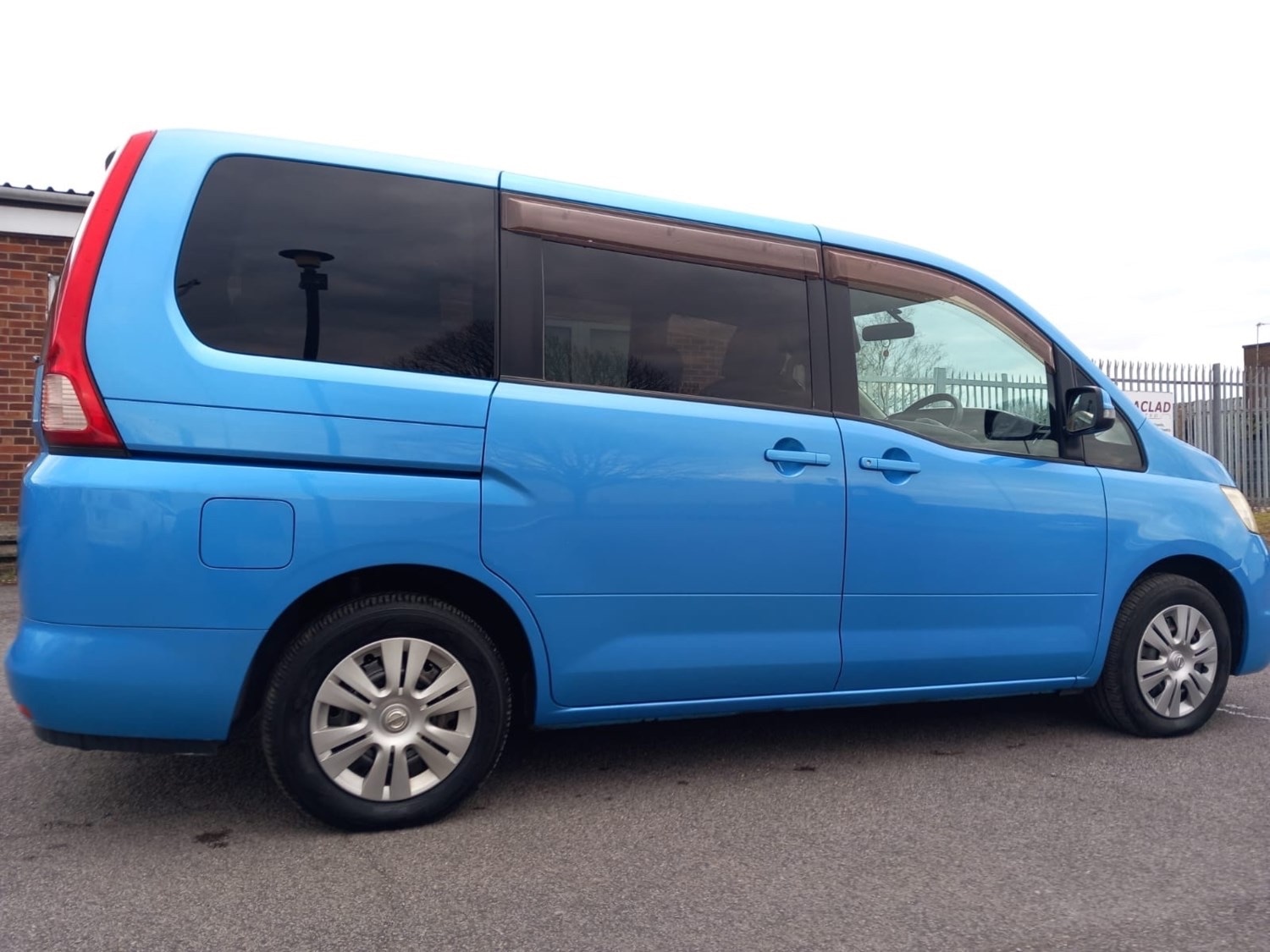 Used Nissan Serena 2008 for sale - 76316720: Photo 10