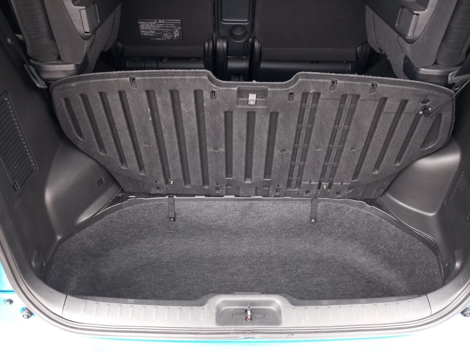 Used Nissan Serena 2008 for sale - 76316720: Photo 16