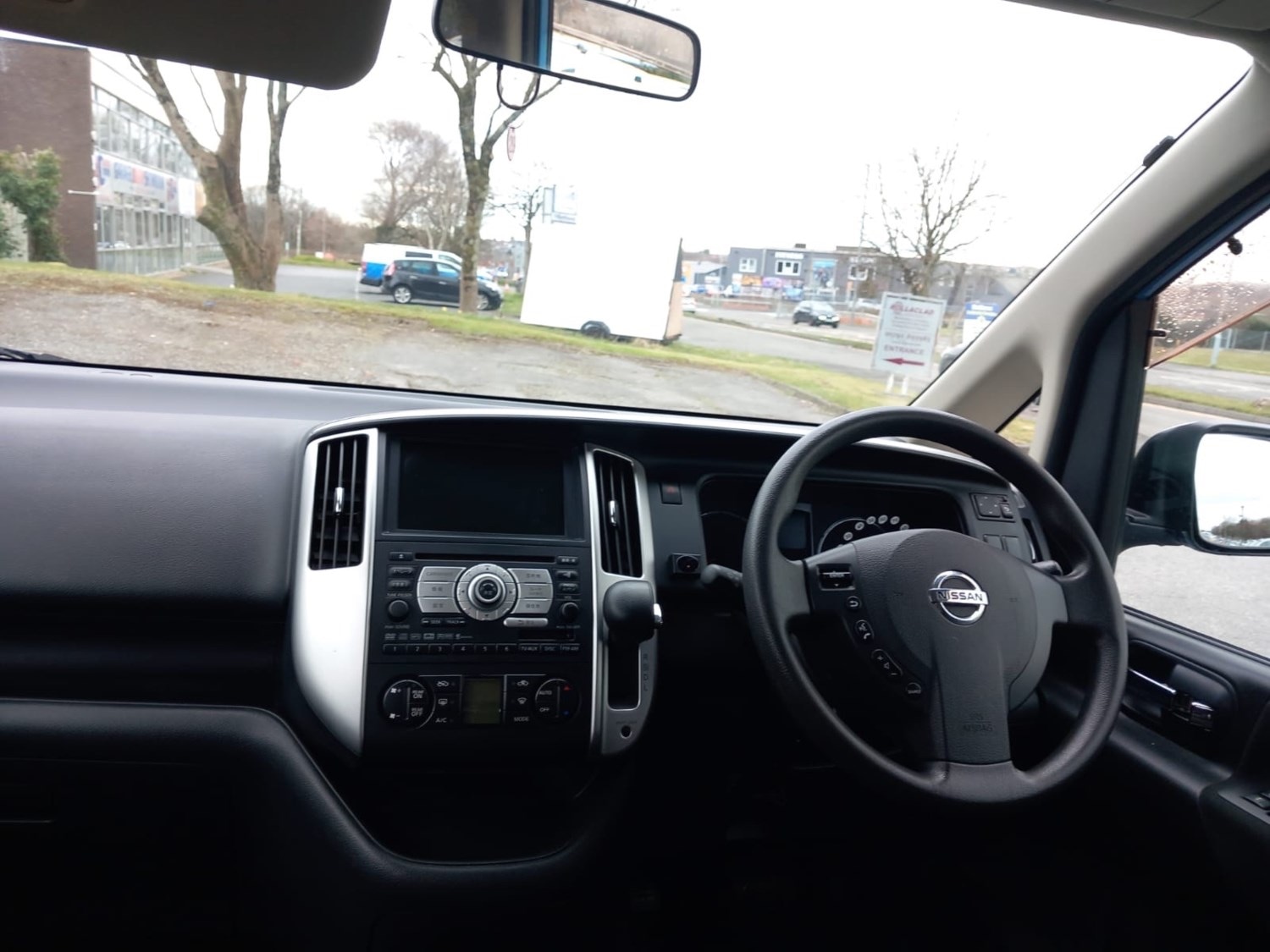 Used Nissan Serena 2008 for sale - 76316720: Photo 18