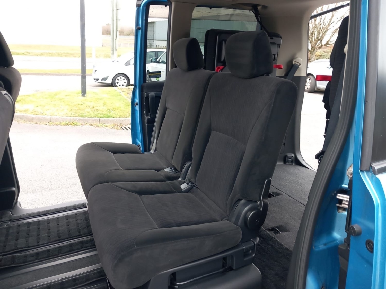 Used Nissan Serena 2008 for sale - 76316720: Photo 27