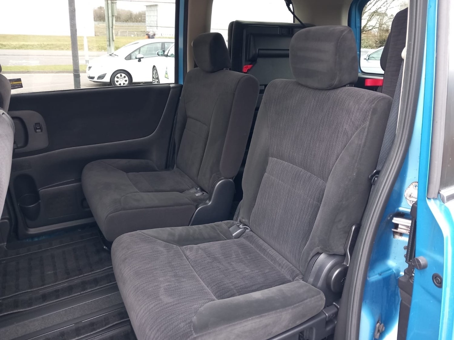 Used Nissan Serena 2008 for sale - 76316720: Photo 34