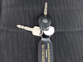 Used Nissan Serena 2008 for sale - 76316720: Photo 3