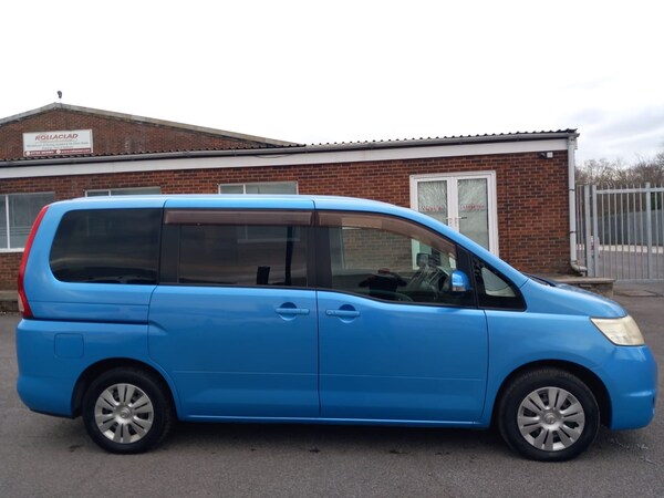 Used Nissan Serena 2008 for sale - 74038099: Photo 26