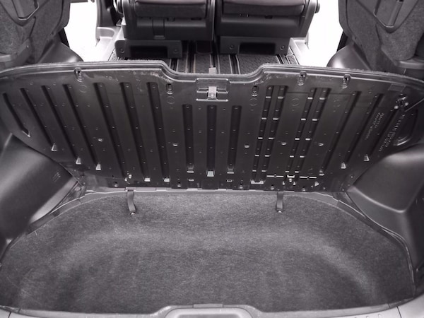 Used Nissan Serena 2024 for sale - 76316498: Photo 14