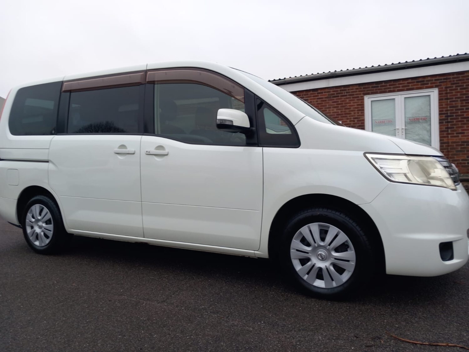 Used Nissan Serena 2010 for sale - 76316498: Photo 28