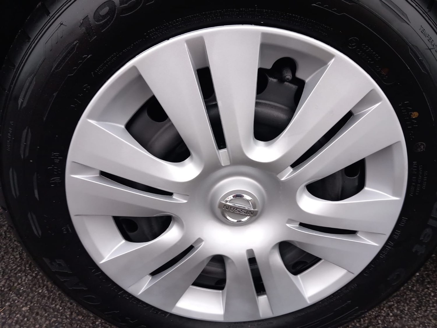 Used Nissan Serena 2010 for sale - 76316498: Photo 6