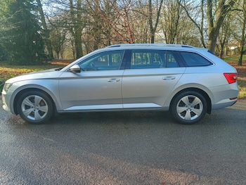 Used Skoda Superb 2017 for sale - 77233853: Photo