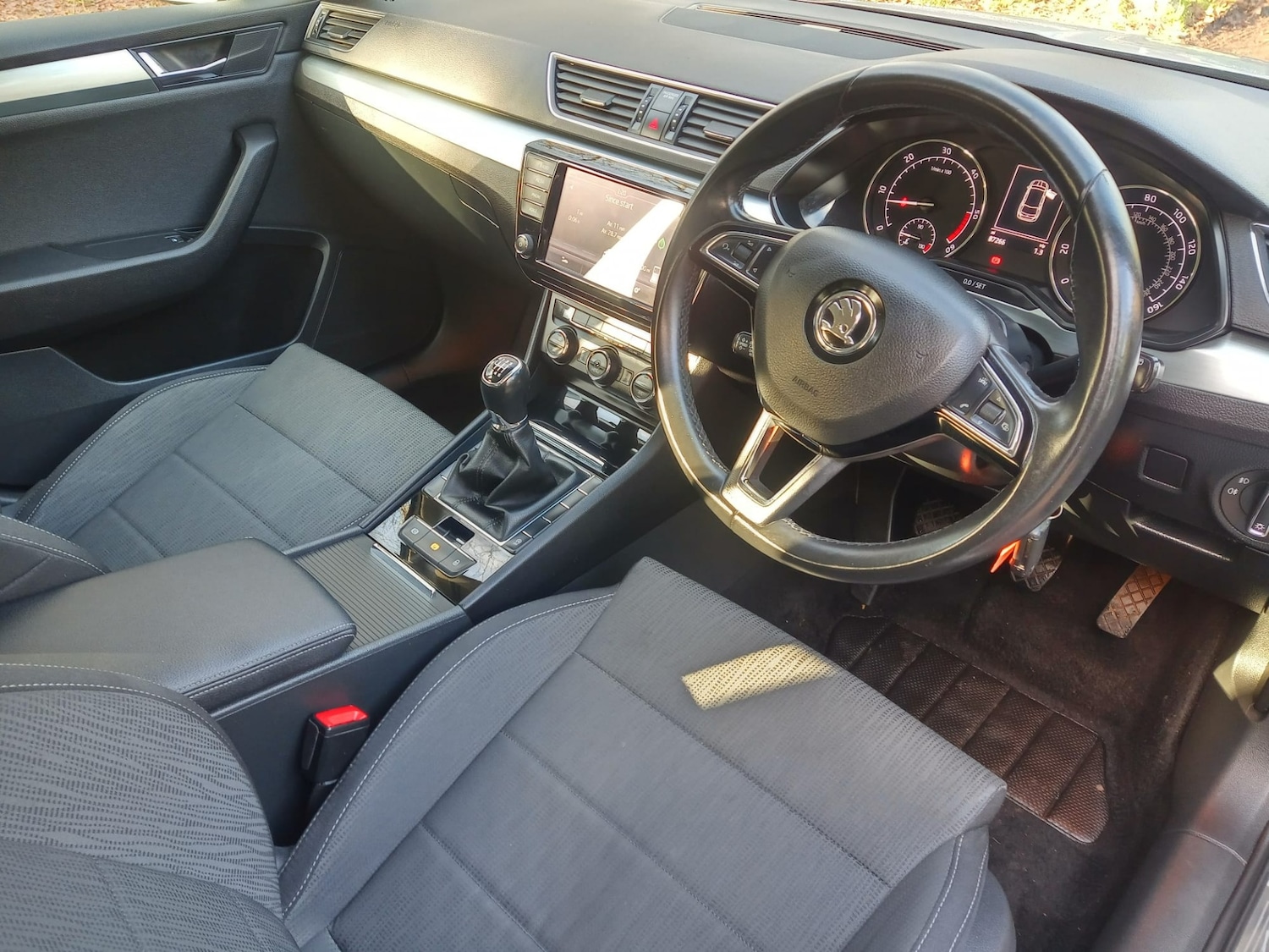 Used Skoda Superb 2017 for sale - 77233853: Photo 8