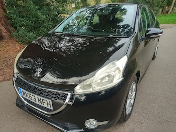 Used Peugeot 208 2013 for sale - 77819042: Photo