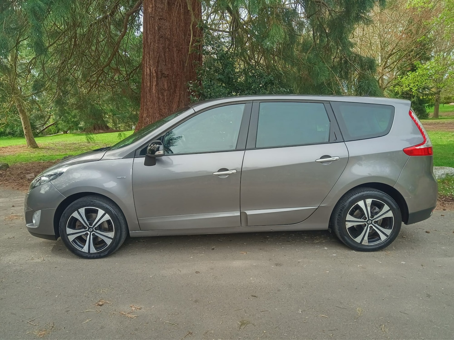 Used Renault Grand Scenic 2011 for sale - 78210017: Photo 3