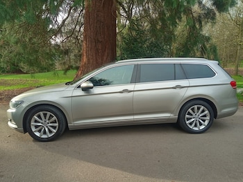 Used Volkswagen Passat 2015 for sale - 77819123: Photo