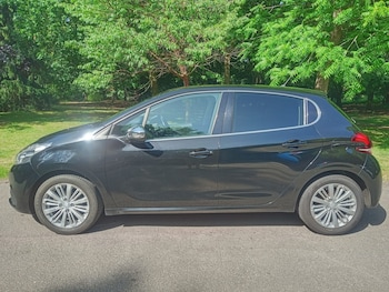 Used Peugeot 208 2017 for sale - 78223412: Photo