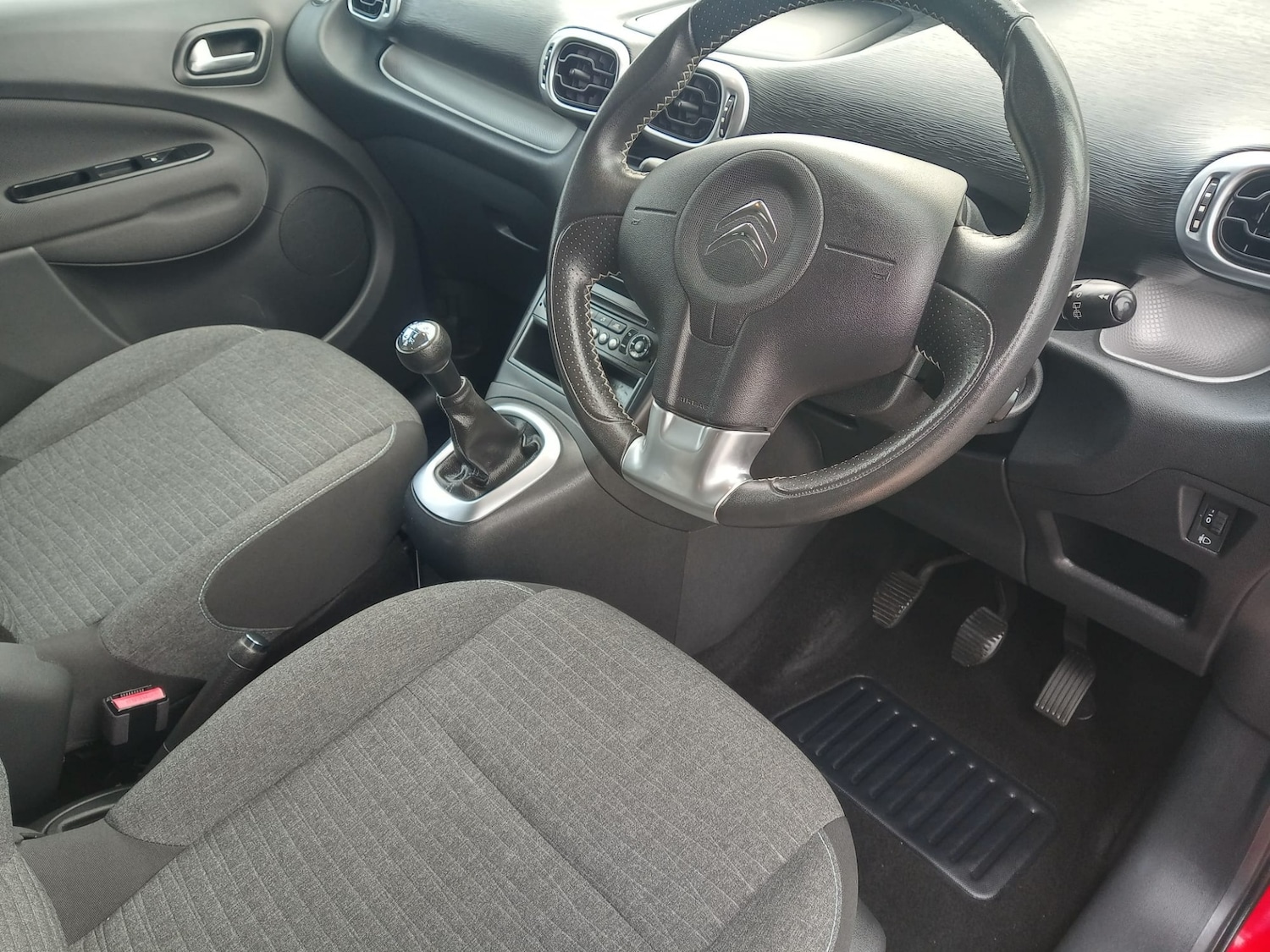 Used Citroen C3 Picasso 2015 for sale - 76384184: Photo 10