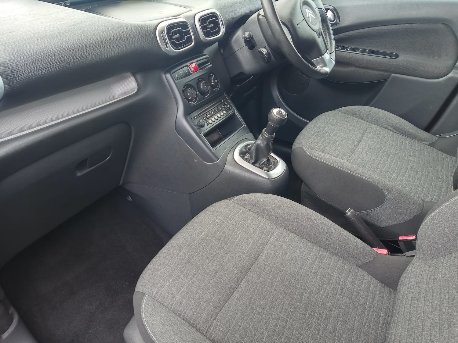 Used Citroen C3 Picasso 2015 for sale - 76384184: Photo 12