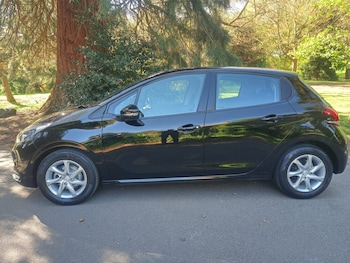 Used Peugeot 208 2015 for sale - 78356594: Photo