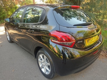 Used Peugeot 208 2015 for sale - 78356594: Photo
