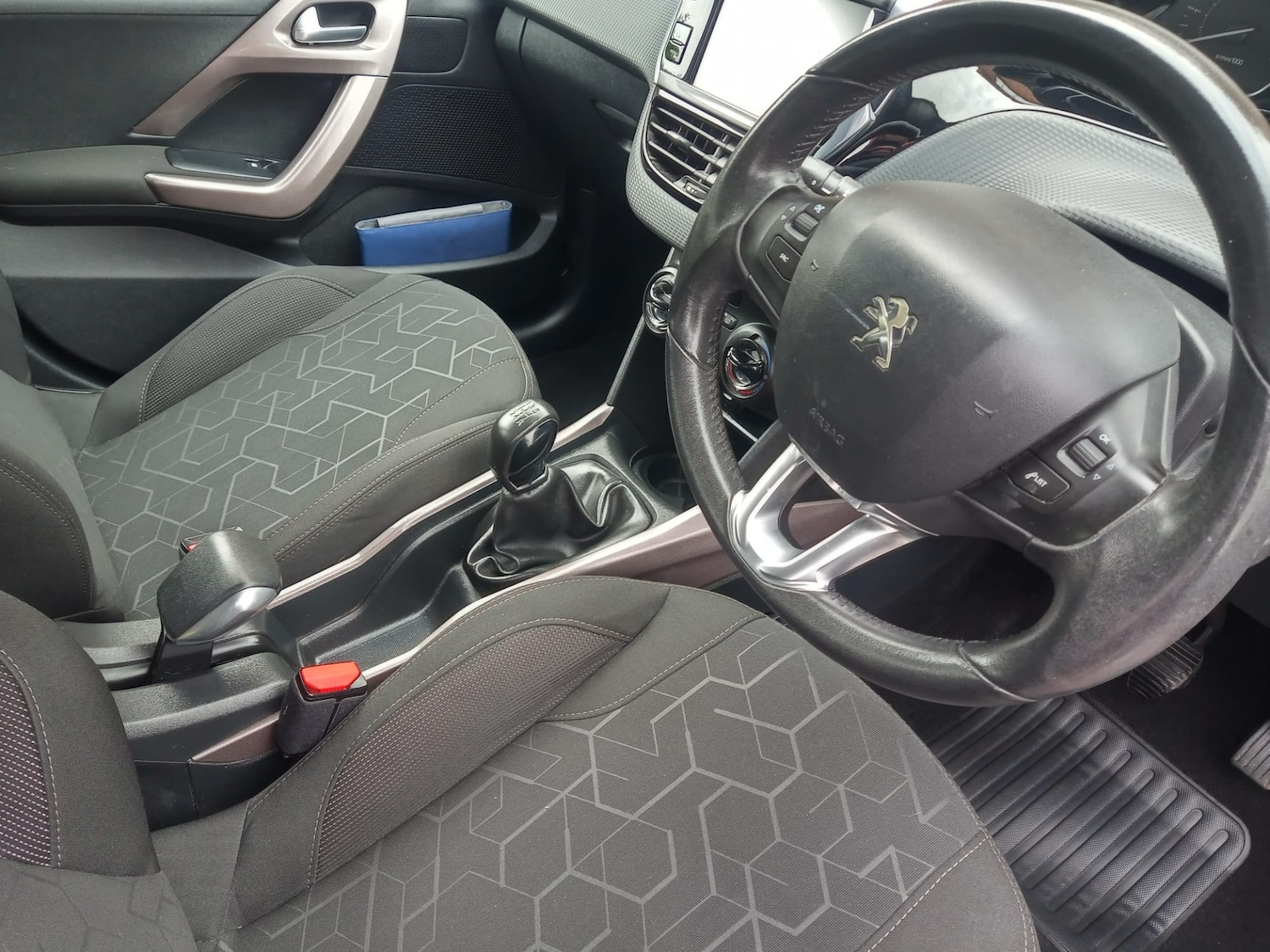 Used Peugeot 2008 2015 for sale - 76288690: Photo 10