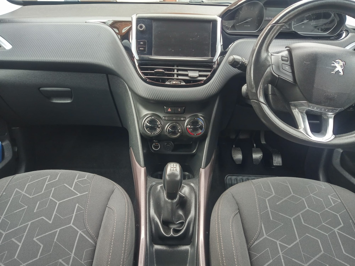 Used Peugeot 2008 2015 for sale - 76288690: Photo 11