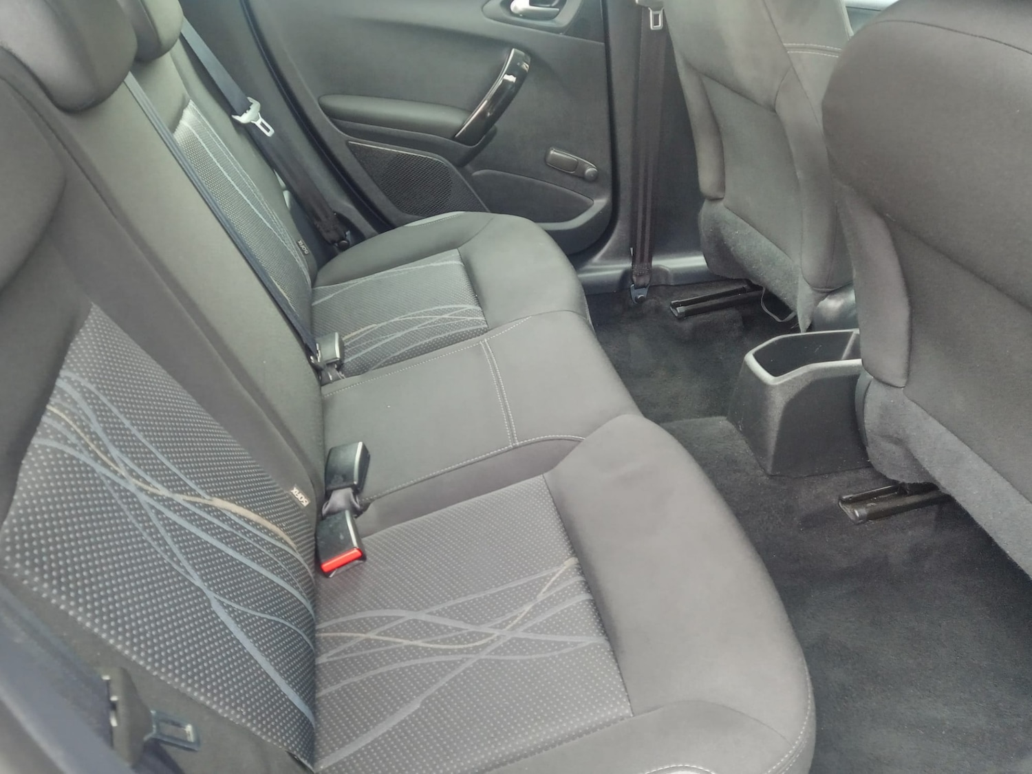 Used Peugeot 208 2015 for sale - 76414020: Photo 13