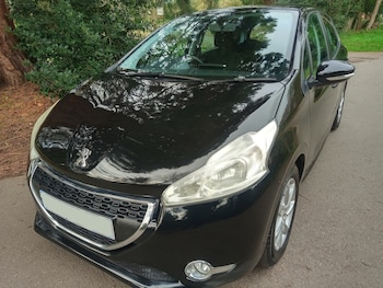 Used Peugeot 208 2013 for sale - 78270059: Photo