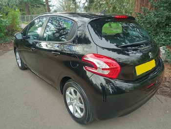 Used Peugeot 208 2013 for sale - 78270059: Photo