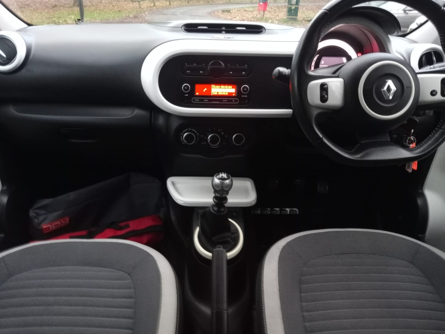 Used Renault Twingo 2015 for sale - 76778090: Photo 10