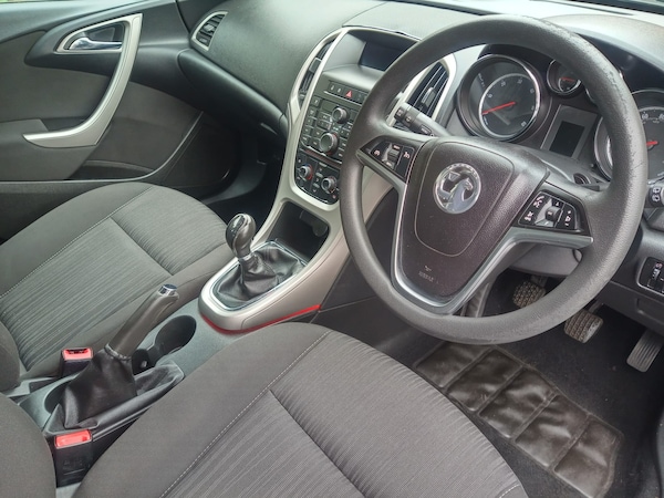 Used Vauxhall Astra 2011 for sale - 76265383: Photo 10