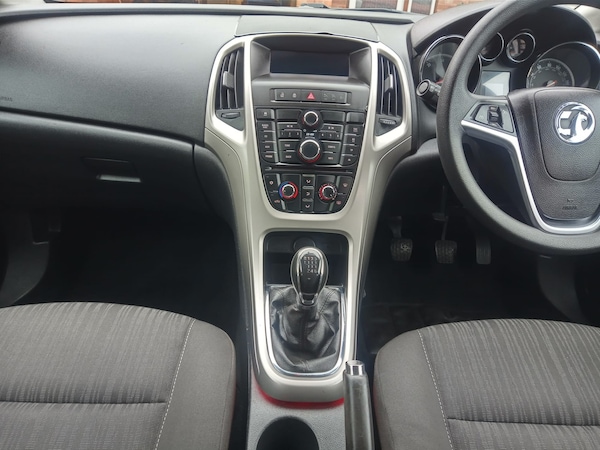 Used Vauxhall Astra 2011 for sale - 76265383: Photo 11
