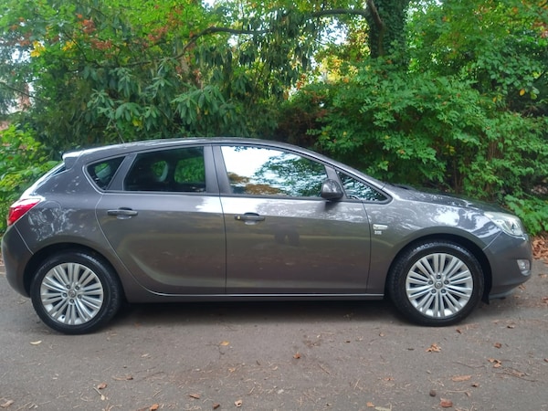 Used Vauxhall Astra 2011 for sale - 76265383: Photo 7