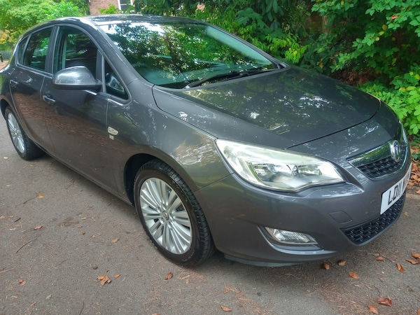 Used Vauxhall Astra 2011 for sale - 76265383: Photo 8