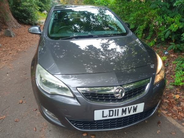 Used Vauxhall Astra 2011 for sale - 76265383: Photo 9