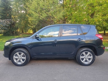 Used Toyota RAV4 2011 for sale - 76066874: Photo