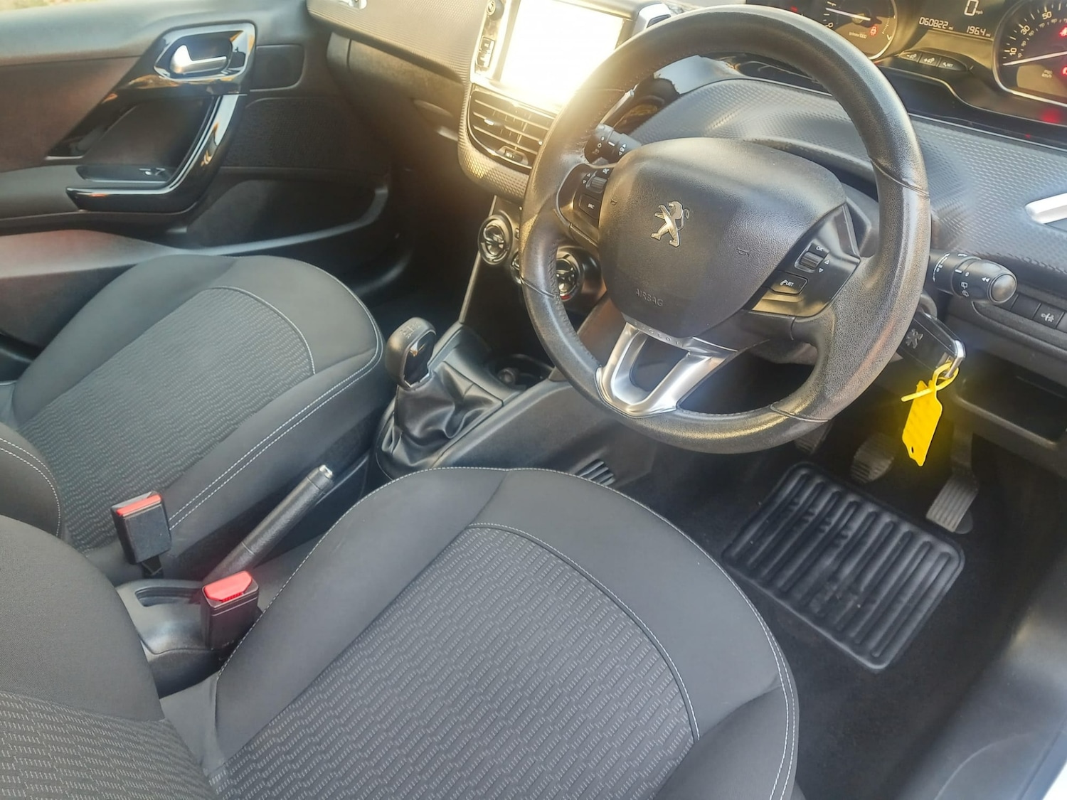 Used Peugeot 208 2016 for sale - 76611671: Photo 10