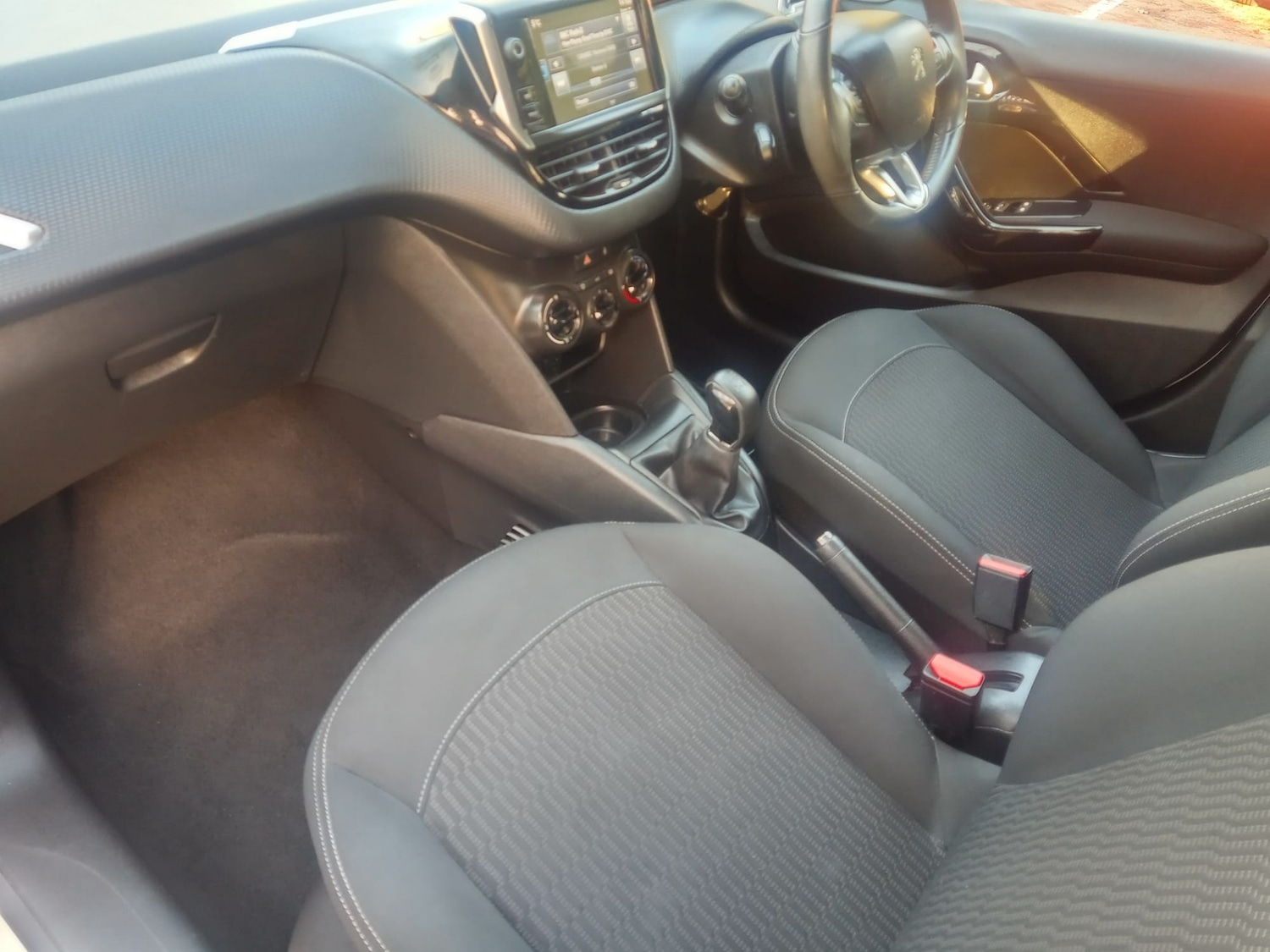 Used Peugeot 208 2016 for sale - 76611671: Photo 12