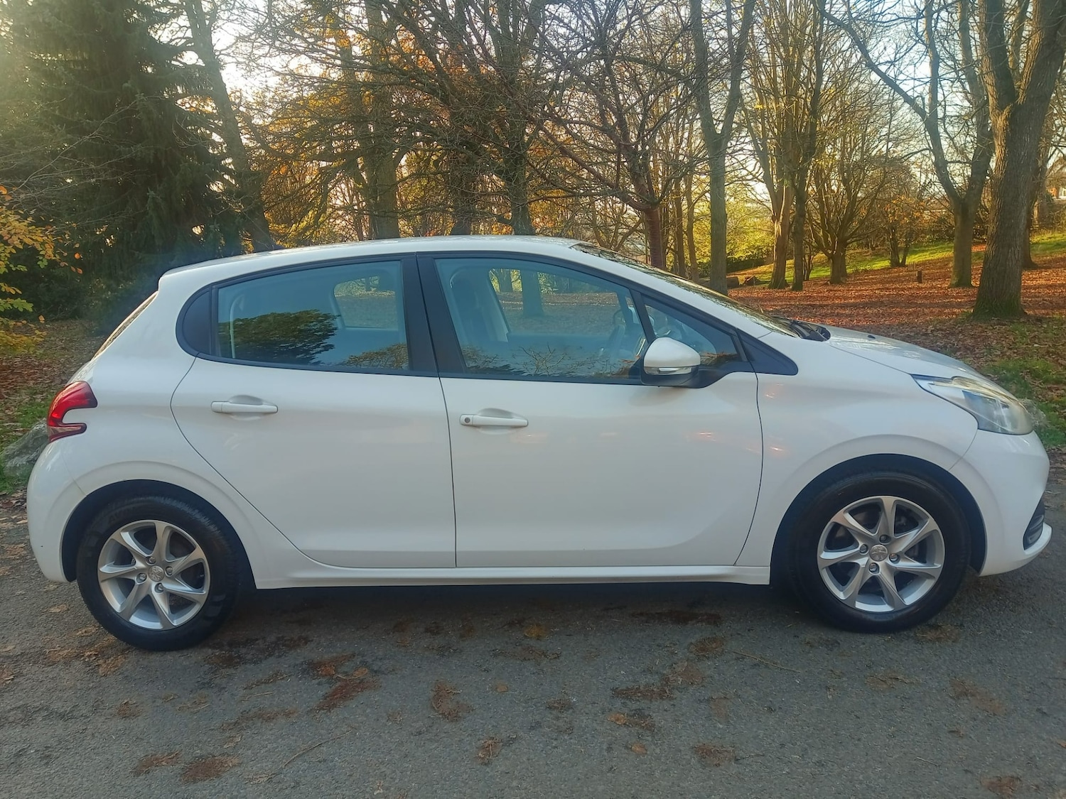 Used Peugeot 208 2016 for sale - 76611671: Photo 8