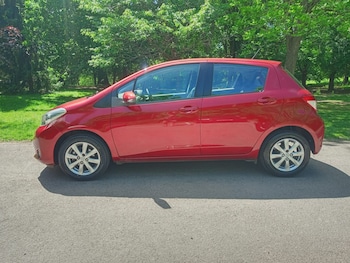 Used Toyota Yaris 2013 for sale - 79569006: Photo
