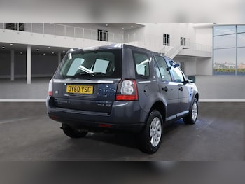 Used Land Rover Freelander 2010 for sale - 77071136: Photo
