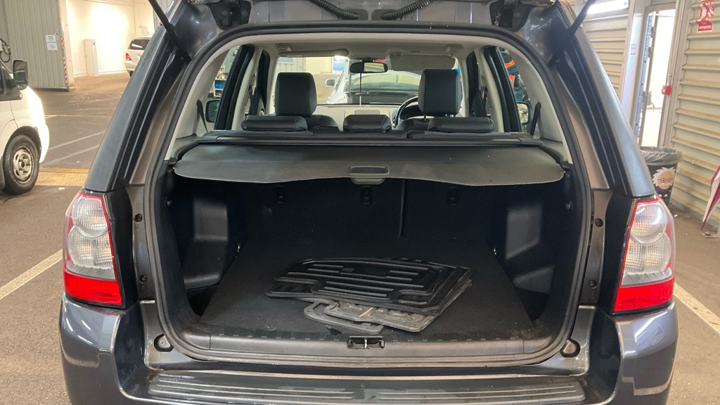 Used Land Rover Freelander 2010 for sale - 77071136: Photo 7