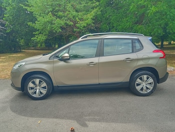 Used Peugeot 2008 2015 for sale - 79420994: Photo