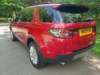 Used Land Rover Discovery Sport 2015 for sale - 78670911: Photo