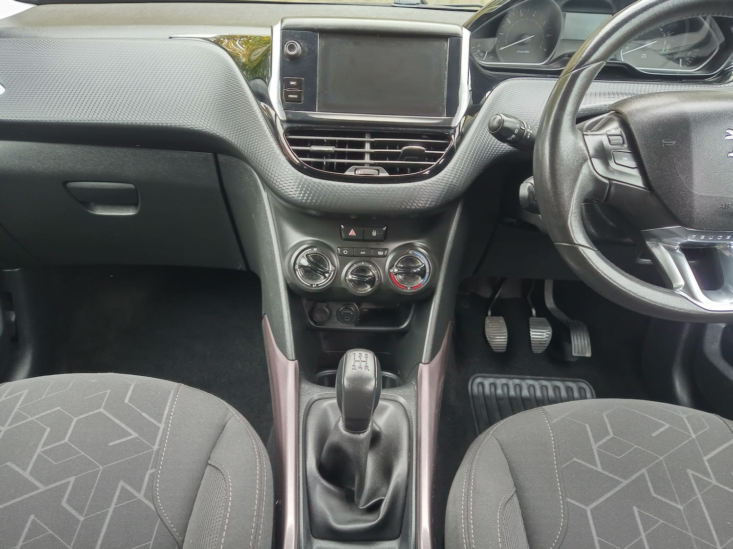 Used Peugeot 2008 2016 for sale - 76116709: Photo 11
