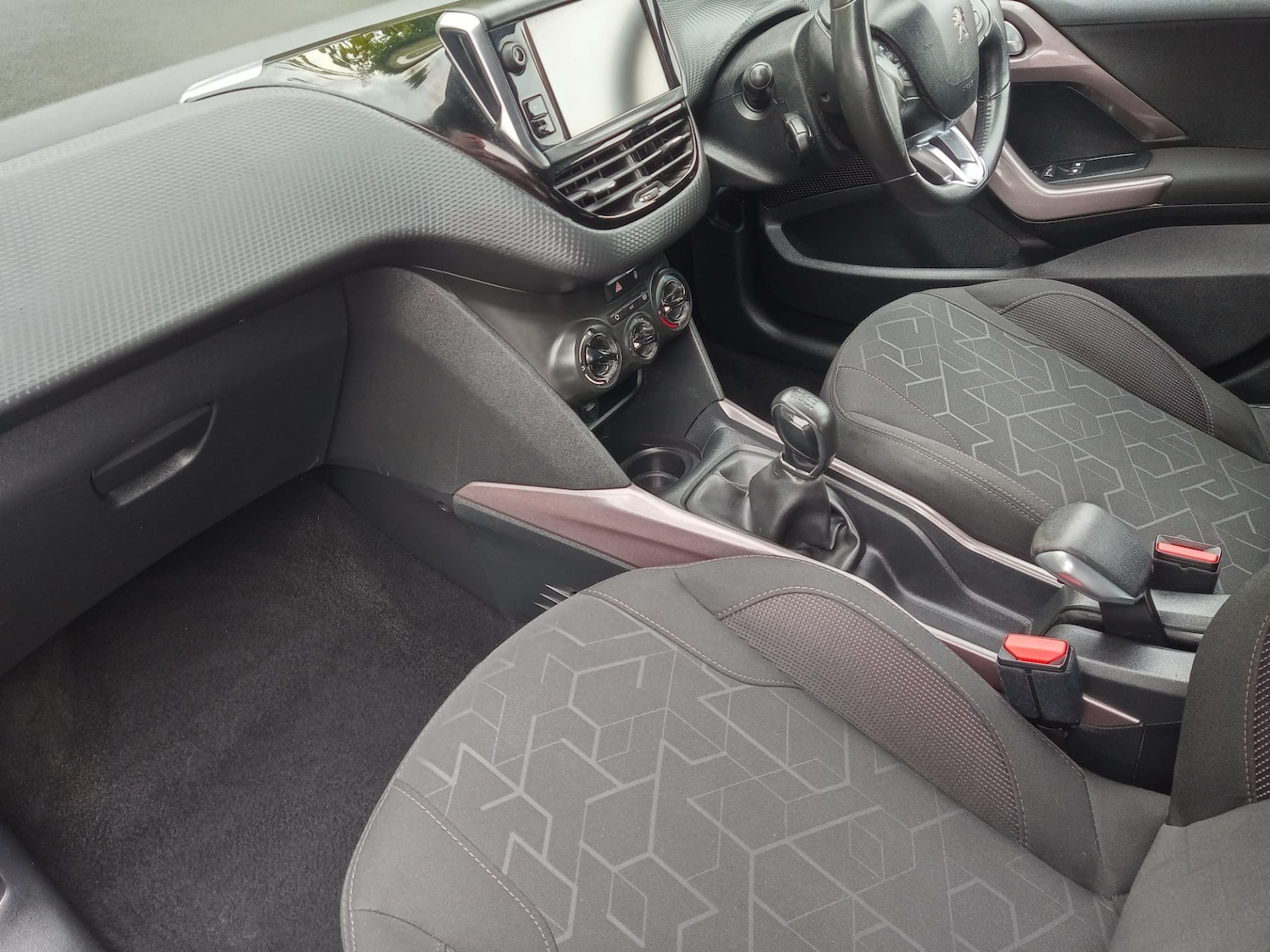 Used Peugeot 2008 2016 for sale - 76116709: Photo 12