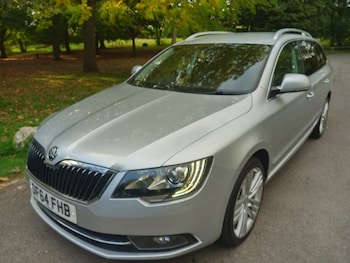 Used Skoda Superb 2015 for sale - 76115863: Photo