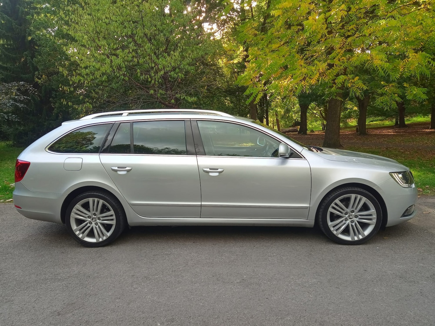 Used Skoda Superb 2015 for sale - 76115863: Photo 8