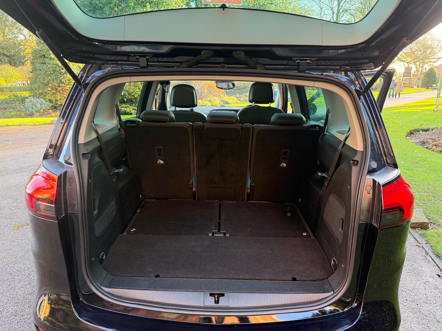 Used Vauxhall Zafira Tourer 2017 for sale - 76608166: Photo 24