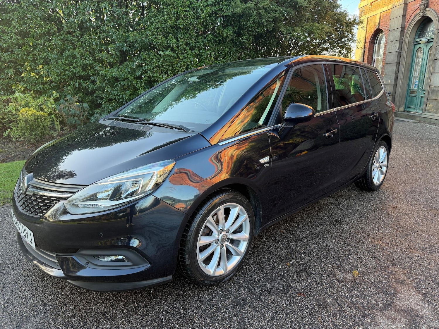 Used Vauxhall Zafira Tourer 2017 for sale - 76608166: Photo 6