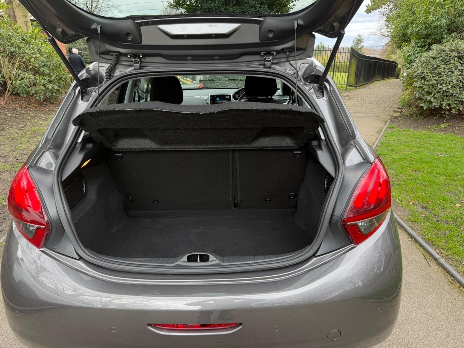 Used Peugeot 208 for sale - 77824587: Photo 21