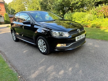 Used Volkswagen Polo 2015 for sale - 75588523: Photo