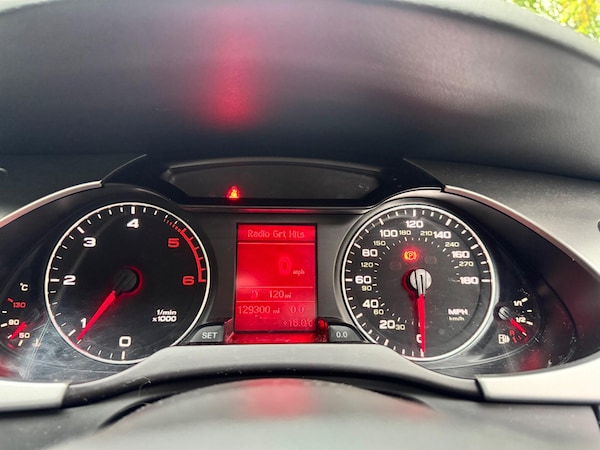 Used Audi A4 2010 for sale - 76085284: Photo 19